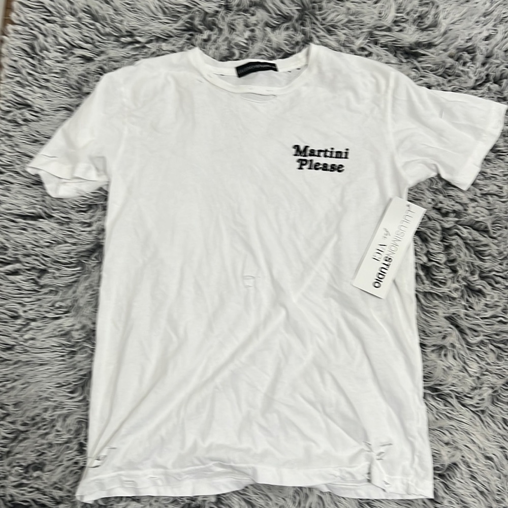 Brand mew Vici distress boyfriend fit tee.